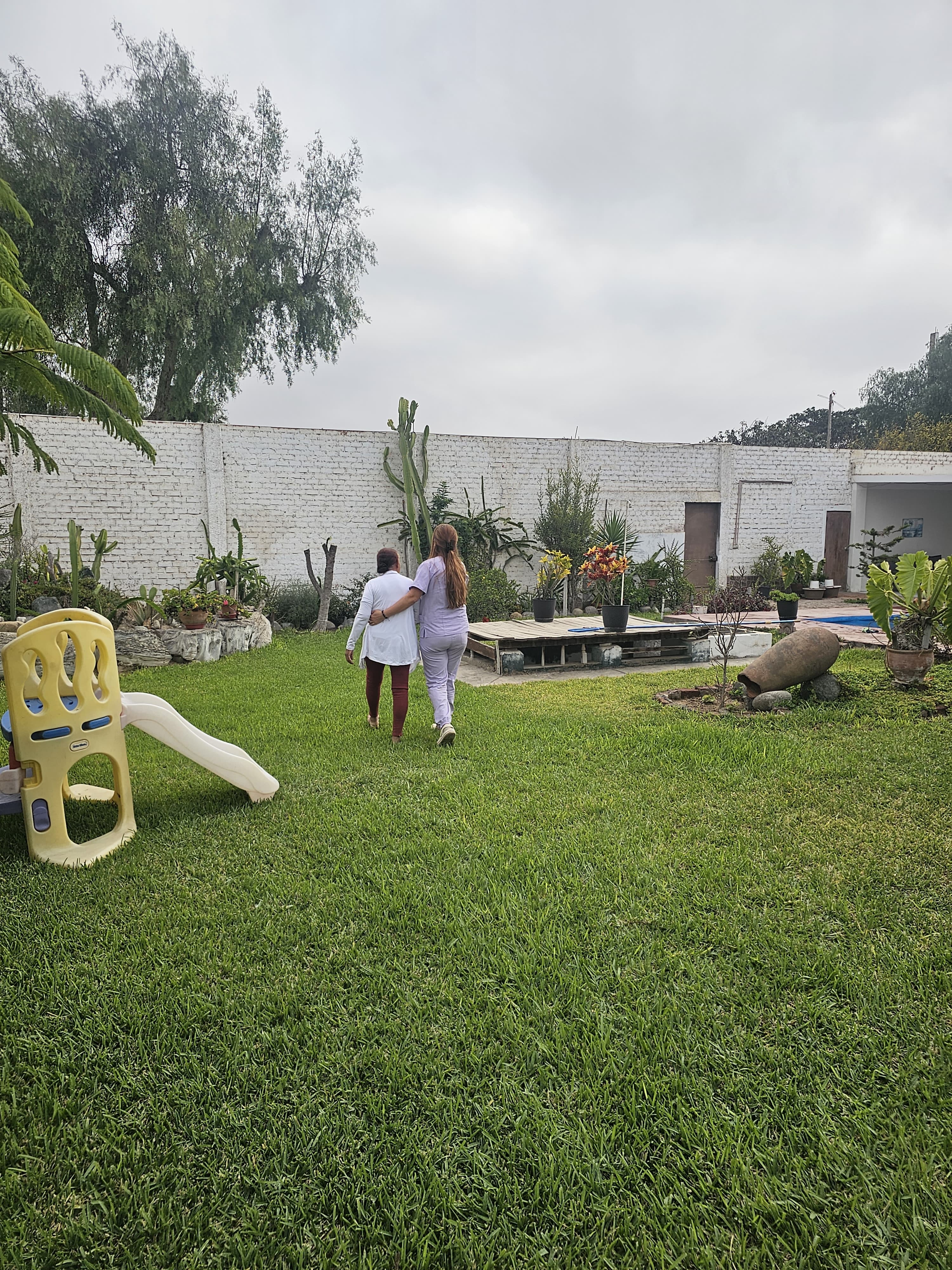 Jardín exterior para actividades al aire libre